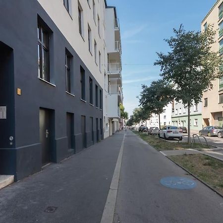 Grosse Terrasse, Klimaanlage Und U-Bahn Naehe Apartment Wien Ngoại thất bức ảnh