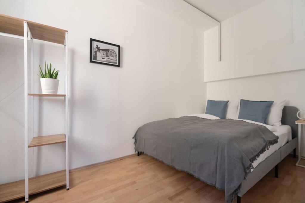Grosse Terrasse, Klimaanlage Und U-Bahn Naehe Apartment Wien Ngoại thất bức ảnh